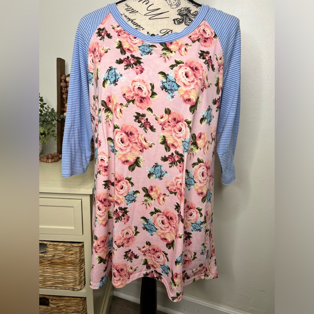 Honey & Lace Floral Top